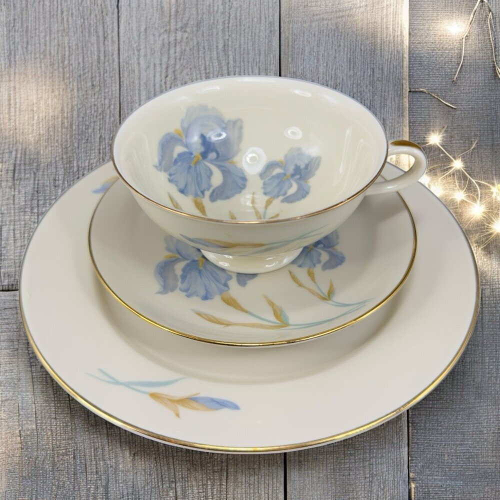 Thomas Ivory Bavaria Germany 3 Piece Porcelain Set Plate Teacup Saucer Germany